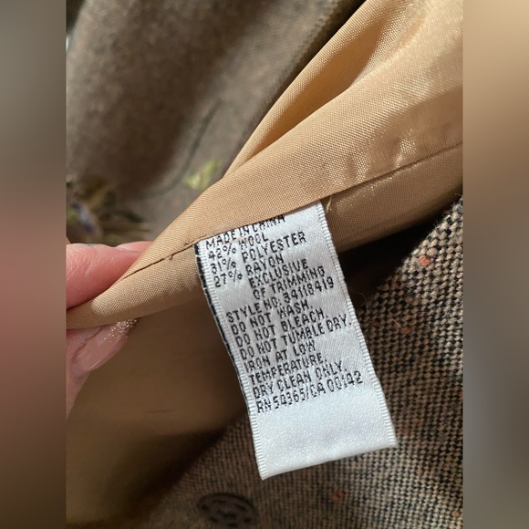 Gorgeous floral jacket! Boho embroidered flowers wool-blend tweed Nygard coat - Picture 13 of 16